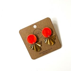 NWT ceramic and gold earrings